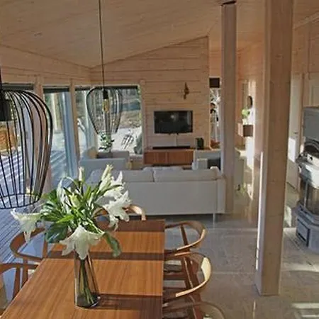 بيت للعطل Vaestantill By Interhome